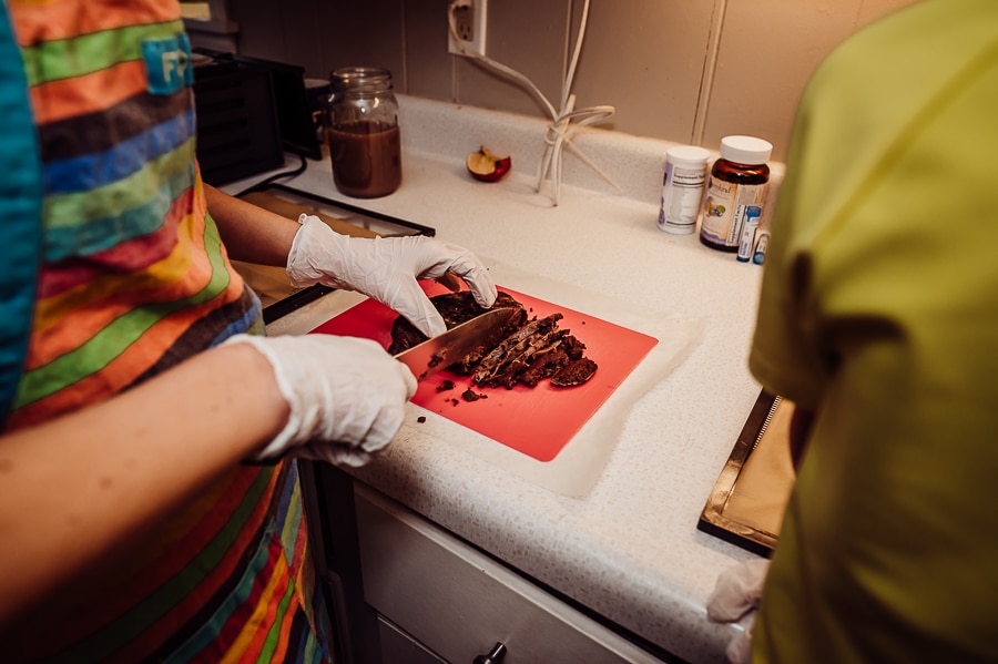 Cutting placenta into slices
